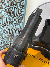 Load image into Gallery viewer, Louis Vuitton Beaubourg Ankle Boots
