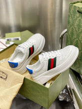 Load image into Gallery viewer, Gucci  Sneakers With Web
