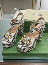 Load image into Gallery viewer, Gucci Platform Sandal With Horsebit
