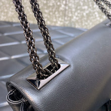 Load image into Gallery viewer, Valentino One Stud Bag With Chain
