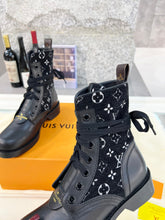Load image into Gallery viewer, Louis Vuitton Metropolis Flat Ranger Boots
