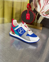 Load image into Gallery viewer, Louis Vuitton Run a way Sneakers
