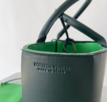 Load image into Gallery viewer, Bottega Veneta ARCO Tote Bag
