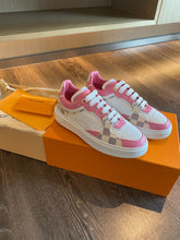 Load image into Gallery viewer, Louis Vuitton Time Out Sneakers
