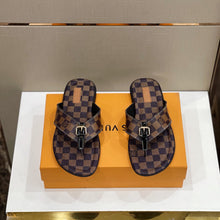 Load image into Gallery viewer, Louis Vuitton Men Slippers
