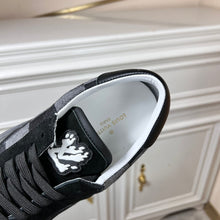 Load image into Gallery viewer, Louis Vuitton Ollie Sneakers
