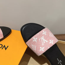 Load image into Gallery viewer, Louis Vuitton Lock it flat Mule
