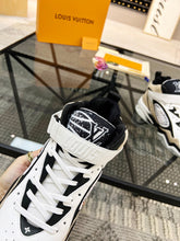 Load image into Gallery viewer, Louis Vuitton Trainer 2 Sneakers
