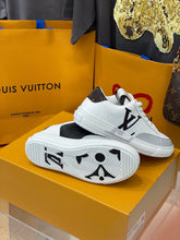 Load image into Gallery viewer, Louis Vuitton  Charlie Sneaker
