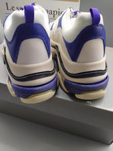 Load image into Gallery viewer, Balenciaga Triple S Sneaker - LUXURY KLOZETT
