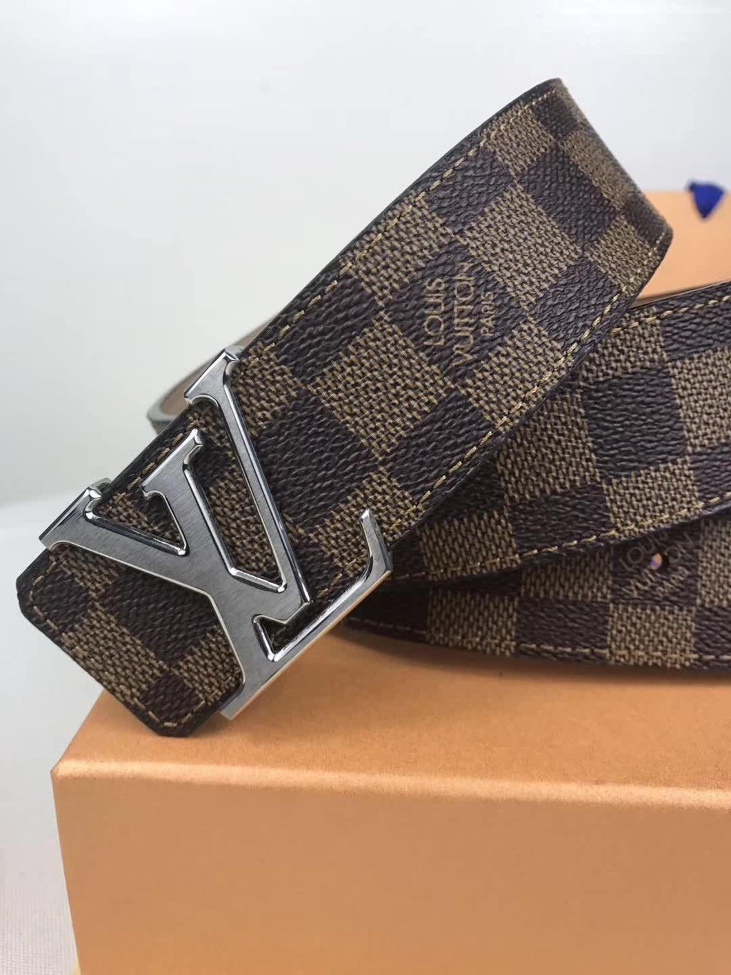 Louis Vuitton Leather Belt - LUXURY KLOZETT