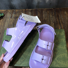 Load image into Gallery viewer, Gucci Sandal With Mini Double G
