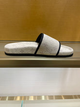 Load image into Gallery viewer, Louis Vuitton Men Slides
