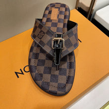 Load image into Gallery viewer, Louis Vuitton Men Slippers
