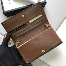 Load image into Gallery viewer, Gucci Horsebit 1955 Chain Wallet
