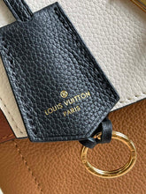 Load image into Gallery viewer, Louis Vuitton LockMe Ever BB Bag
