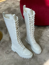 Load image into Gallery viewer, Louis Vuitton Territory Flat High Ranger Boots
