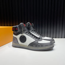 Load image into Gallery viewer, Louis Vuitton Rivoli Sneakers
