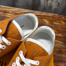 Load image into Gallery viewer, Louis Vuitton Resort Sneakers
