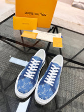 Load image into Gallery viewer, Louis Vuitton Ollie Sneakers
