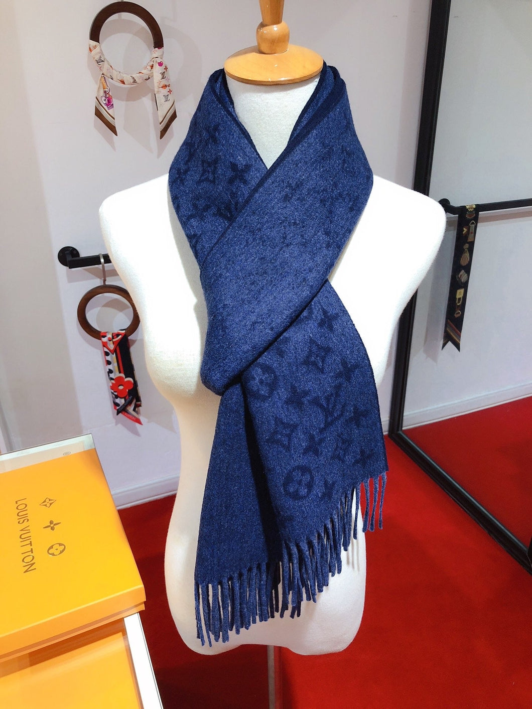 Louis Vuitton Gradient Scarf