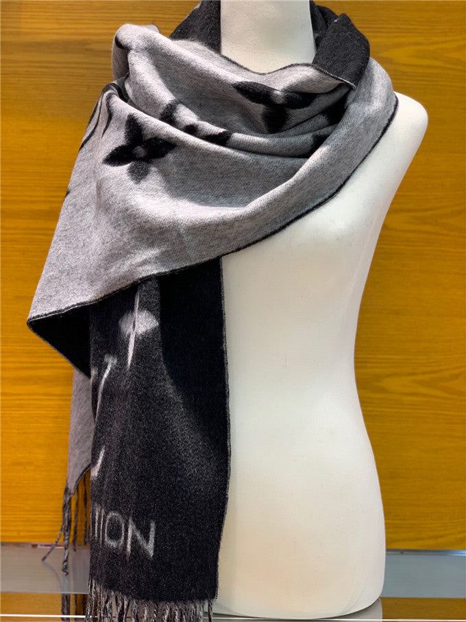 Products By Louis Vuitton: Reykjavik Chine Scarf