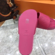 Load image into Gallery viewer, Louis Vuitton Jumbo Platform Mule
