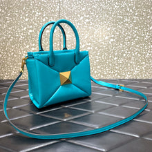 Load image into Gallery viewer, Valentino One Stud Small Bag
