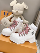 Load image into Gallery viewer, Louis Vuitton Ruby Flat Ranger Boots
