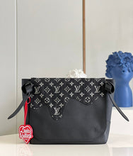 Load image into Gallery viewer, Louis Vuitton Besace Toyko Bag
