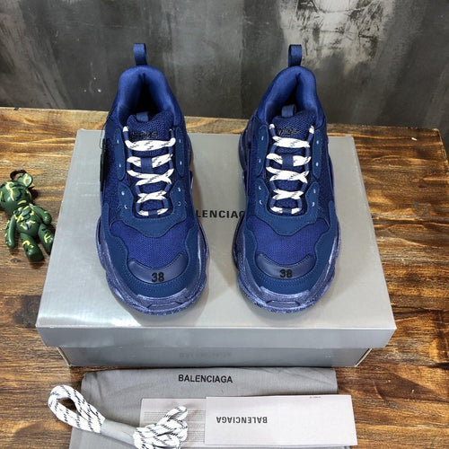 Balenciaga Triple S Sneaker - LUXURY KLOZETT