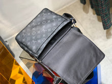 Load image into Gallery viewer, Louis Vuitton District PM Messenger
