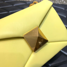 Load image into Gallery viewer, Valentino One Stud Bag With Chain
