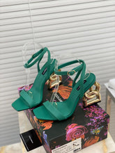Load image into Gallery viewer, Dolce &amp; Gabbana Patent Leather Sandals
