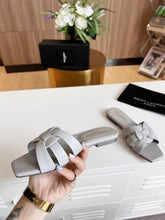 Load image into Gallery viewer, YSL Tribute Flat Mule
