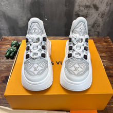 Load image into Gallery viewer, Louis Vuitton Archlight 2.0 Platform Sneakers
