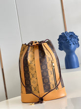Load image into Gallery viewer, Louis Vuitton Randonee Messenger
