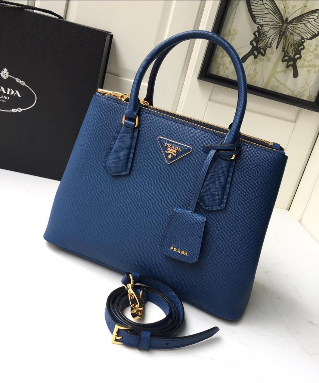 Prada Galleria Saffiano leather Medium  bag