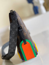 Load image into Gallery viewer, Louis Vuitton Cruiser Messenger Bag
