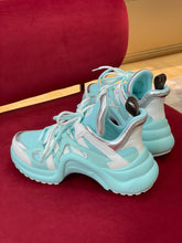 Load image into Gallery viewer, Louis Vuitton Archlight Sneaker
