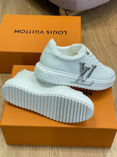 Load image into Gallery viewer, Louis Vuitton Time Out Sneakers
