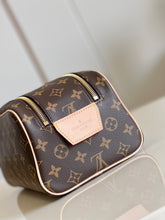 Load image into Gallery viewer, Louis Vuitton Dopp Kit Toilet Pouch
