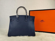 Load image into Gallery viewer, Hermes Birkin Bag - LUXURY KLOZETT
