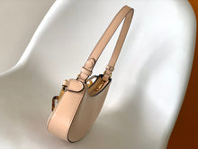 Load image into Gallery viewer, Fendi O&#39;lock Swing Bag
