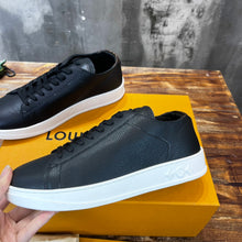 Load image into Gallery viewer, Louis Vuitton Resort Sneakers
