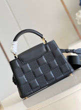 Load image into Gallery viewer, Louis Vuitton Capucines BB Bag
