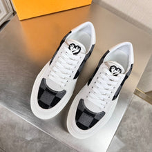 Load image into Gallery viewer, Louis Vuitton Ollie Sneakers
