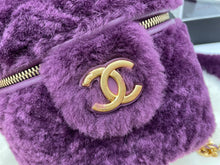 Load image into Gallery viewer, Chanel Small Vanity  Bag
