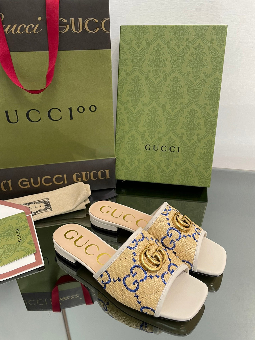 Gucci GG Raffia Effect Slide