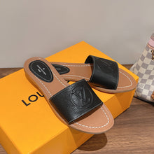 Load image into Gallery viewer, Louis Vuitton Lock it flat Mule

